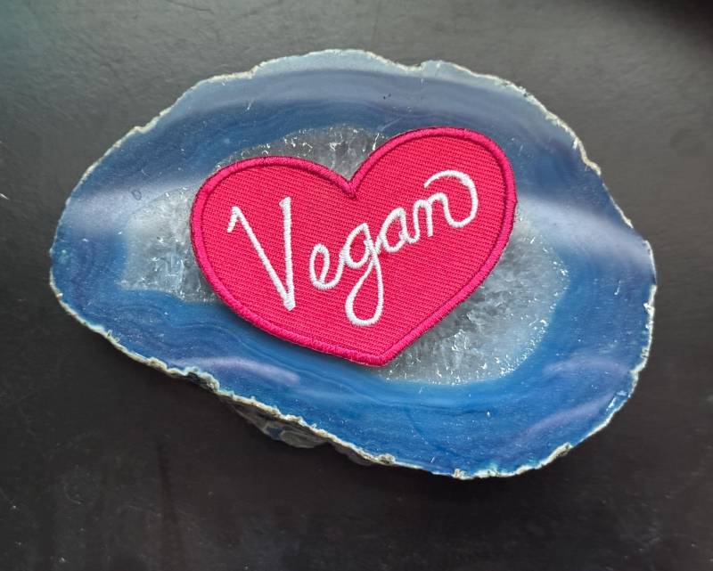 Mini Vegan Aufnäher - Rot Und Weiß Animal's Right Advokat Zum Aufbügeln von OutlandishGoodsCo