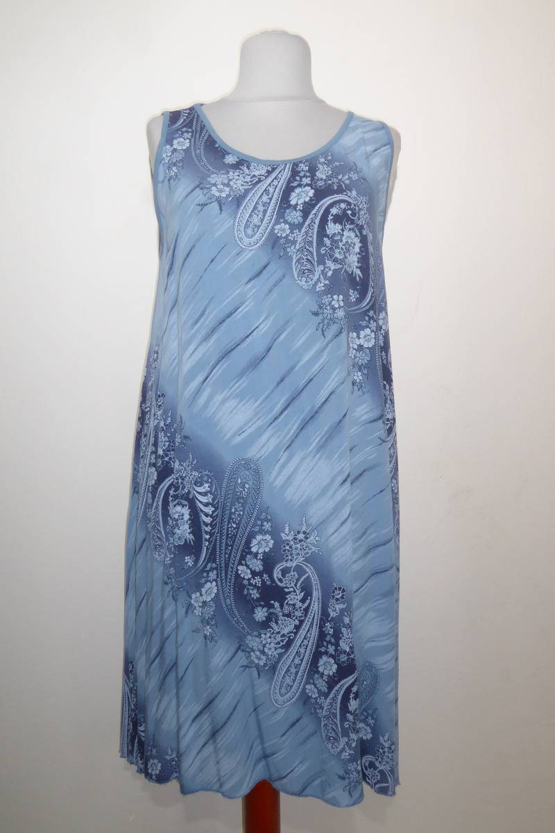 Hängerkleid in Blau-Taubenblau Mit Paisleyprint, Sommerkleid Viskose Taubenblau von OutofIndiaDesigns