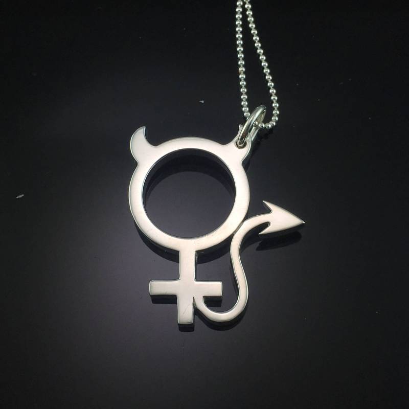 0.925 Sterling Silber Freche Venus Symbol Anhänger Halskette - Teufelin Weibliche von OutshineDesigns