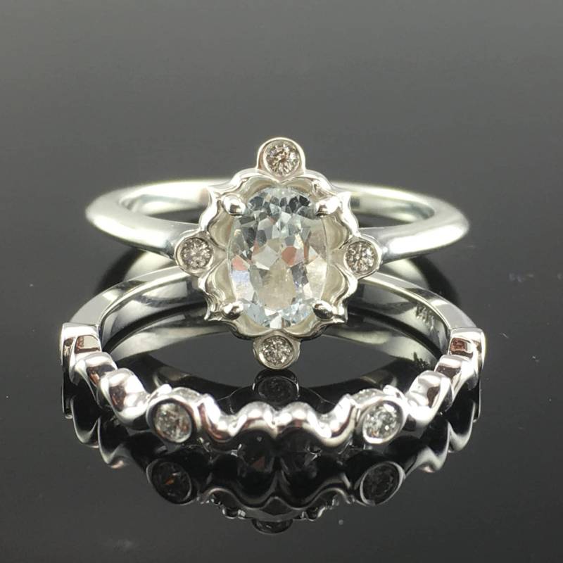 18K Weißgold Aquamarin Und Diamant Braut Set - Verlobungsring Vintage Inspiriert Ehering von OutshineDesigns