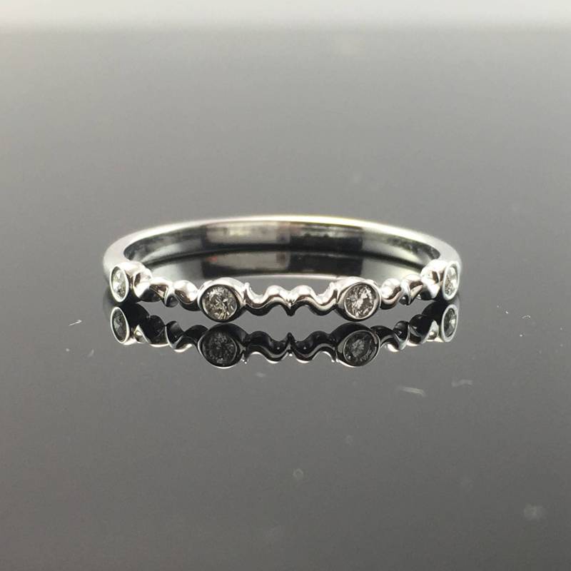 Weißgold Zierlicher Filigraner Diamant Ehering - 14K Vintage Inspirierter Scroll Design Diamantring von OutshineDesigns