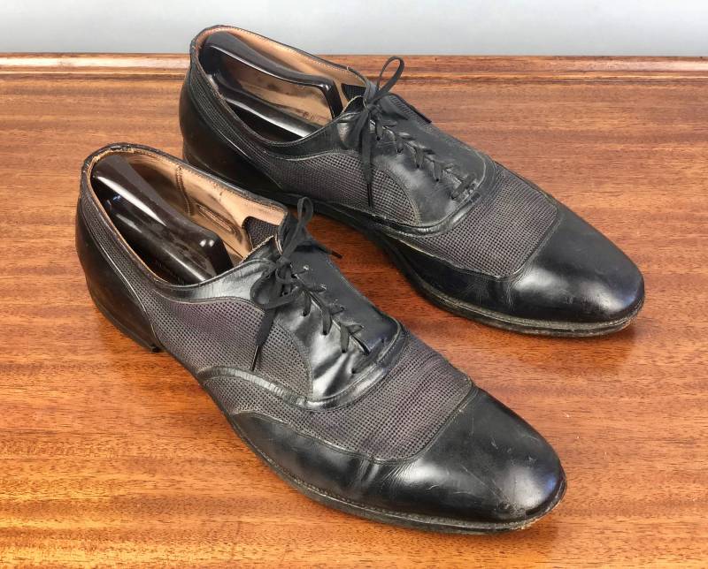 1940Er Jahre Belüftete Herrenschuhe | Vintage 40Er Schwarze Schürze Oxford Leder Sommerschuhe Mit Nylon Mesh Von "Knapp" Größe 13, 5 13&1/2 von OverAttiredVintage