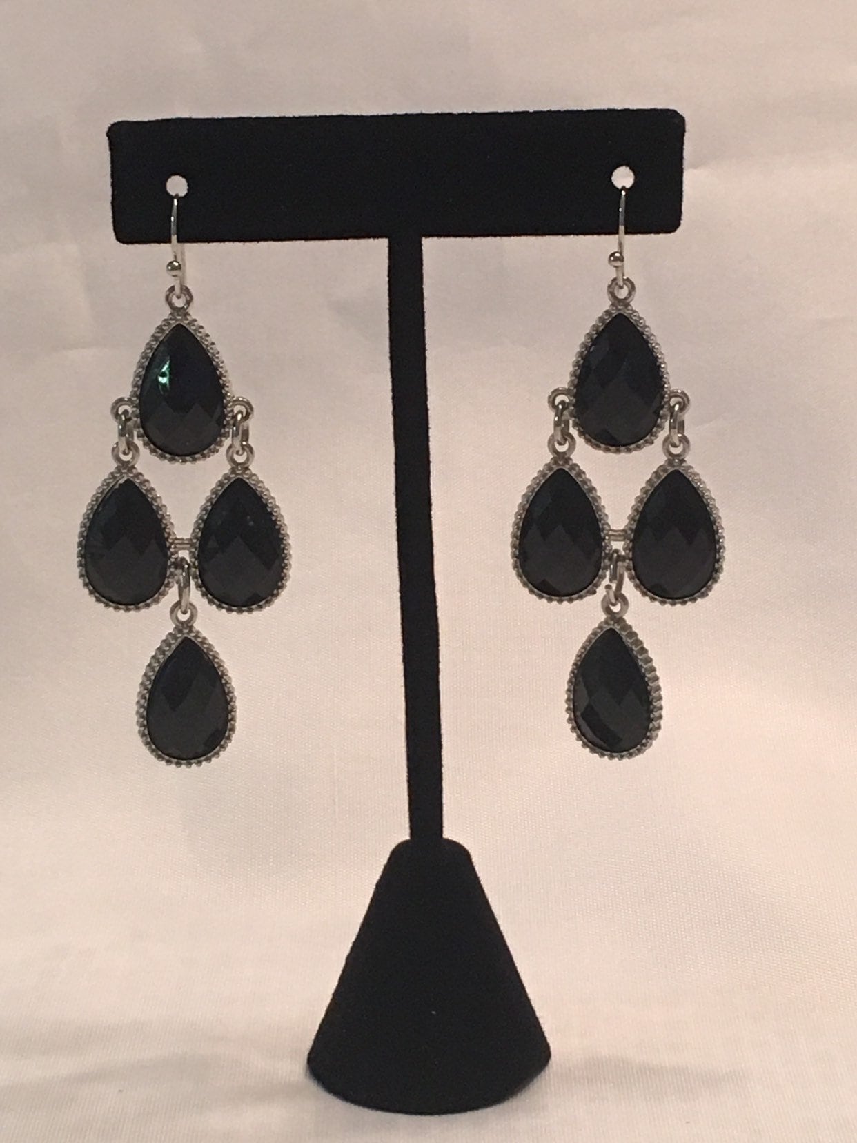 "Vintage "Chico's" Cut Stone Artisan Better Fashion Tropfen Tropfenförmige Durchbohrte Ohrringe Schmuck." "Vintage "Chico's" Cut Stone Artisan Better Fashion Tropfen Tropfenförmige Durchbohrte Ohrringe Schmuck." von OvertheMoonHighFinds