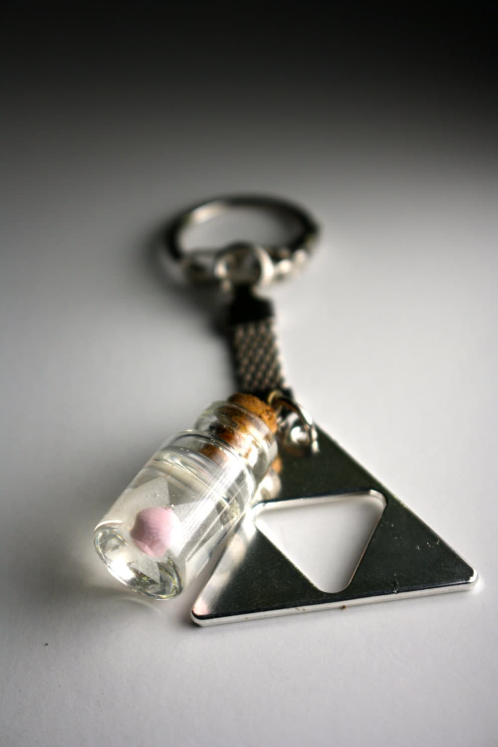Legende Von Zelda Fee in Einer Flasche | Leuchtet Im Dunkeln Und Triforce Schlüsselanhänger von OwenandStad
