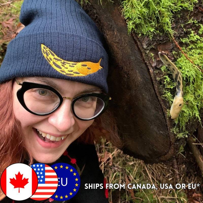 Eco Banana Slug Mütze/Toque - Recycled Polyester Ariolimax Columbianus Hat | Mehrere Farben von OwlAndBearArtStudio