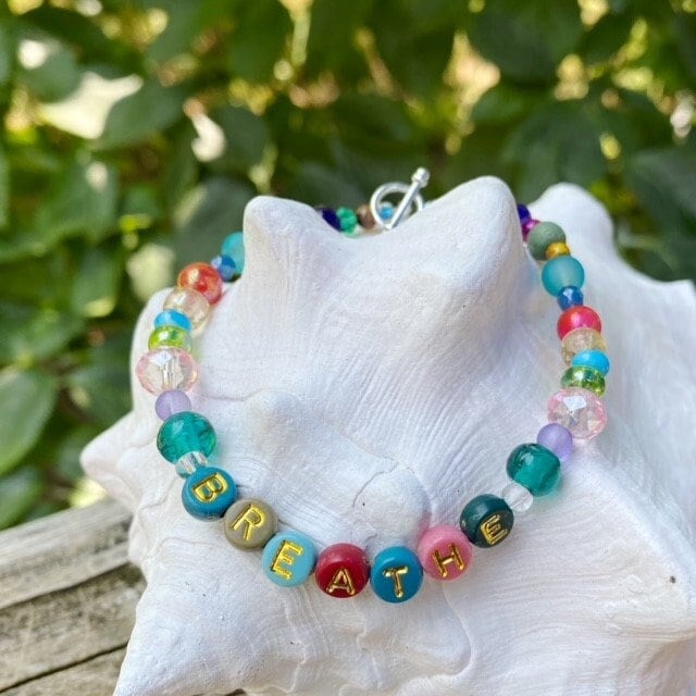 Breathe Armband, Boho Inspirationsschmuck Breathe Armband, Boho Inspirationsschmuck von OxfordCommaStore