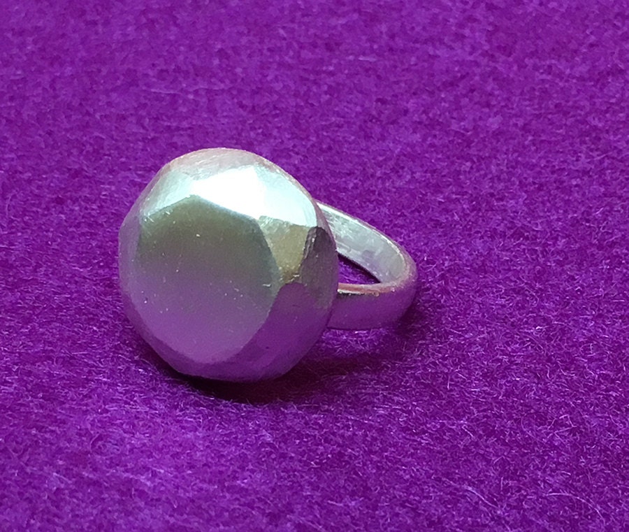 Facettierte Feine Silber Edelstein-Ring Facettierte Feine Silber Edelstein-Ring von Oxume