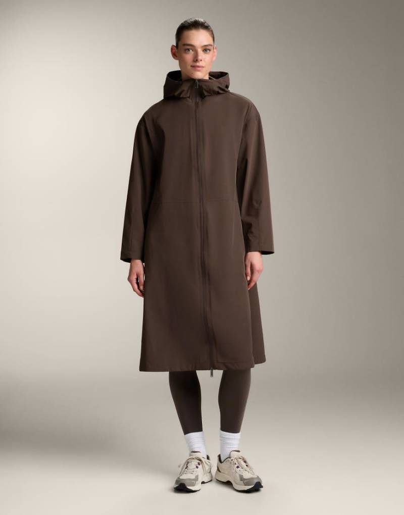 OYSHO - 10K - Wasserdichte, superleichte Jacke in Braun mit langem Schnitt-Brown von Oysho