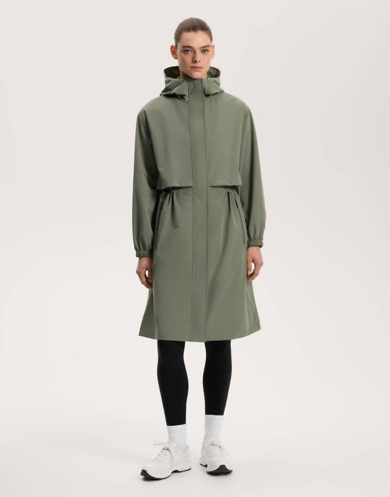 OYSHO - 10K - Wasserdichte, superleichte Jacke in Grün mit langem Schnitt von Oysho