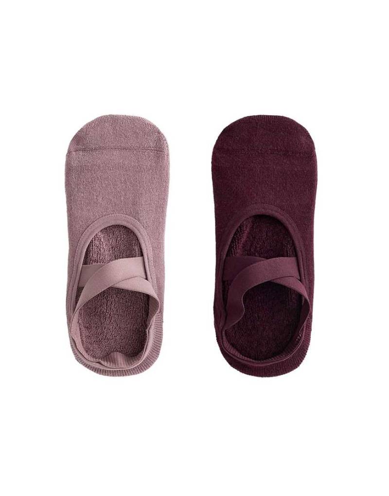 OYSHO - 2er-Pack gepolsterte Yoga- und Pilates-Socken aus Baumwollmix in dunklem Kastanienbraun mit überkreuzten Riemen-Rot von Oysho