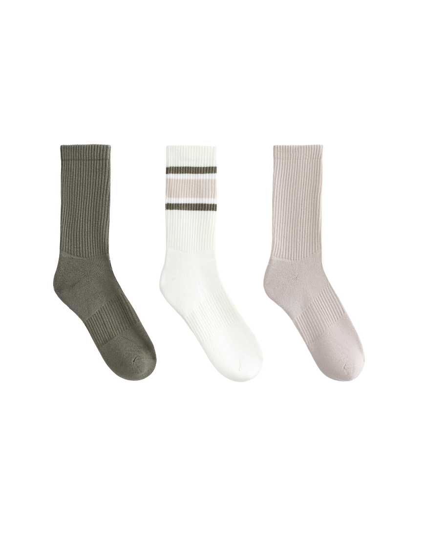 OYSHO - 3er-Pack klassische Socken aus Baumwollmix in Khaki-Grün von Oysho
