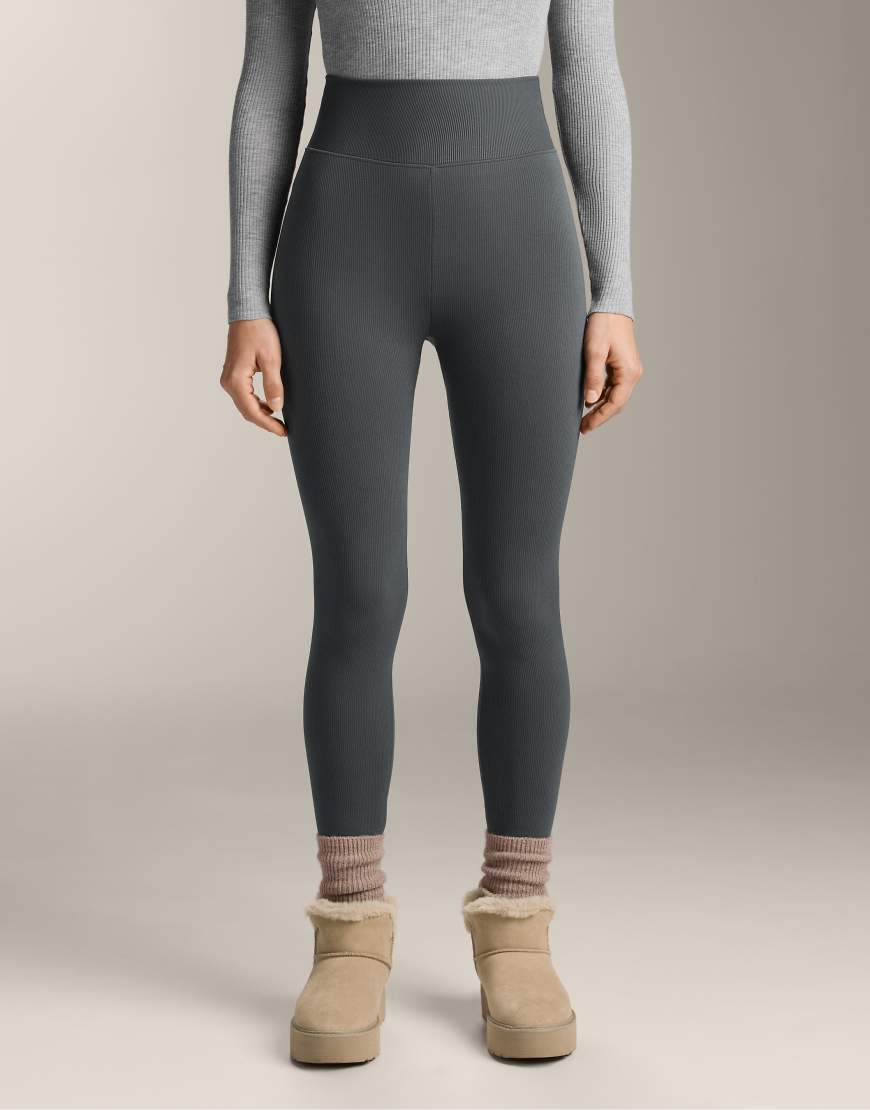 OYSHO - Besonders warme, nahtlose und knöchellange Leggings in Anthrazit mit Rippenstruktur und superhohem Bund, 70 cm-Grau von Oysho