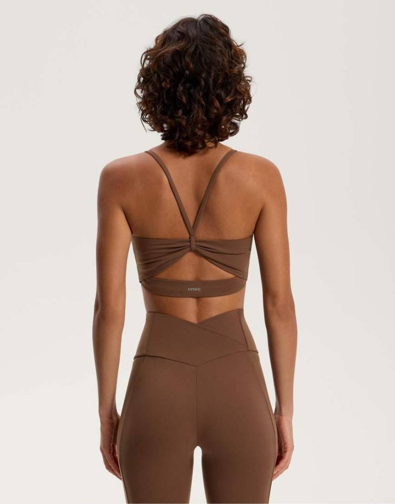 OYSHO - Comfortlux - Crossover-Sport-BH in Braun mit mittlerer Stützfunktion und Körbchen von Oysho