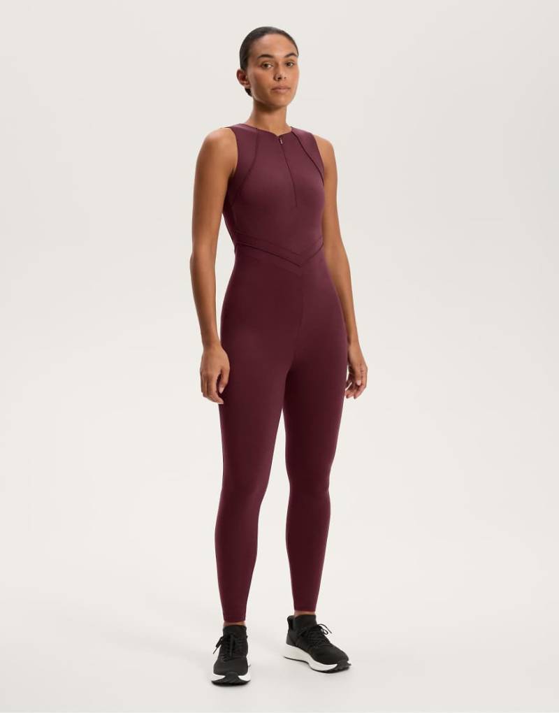 OYSHO - Comfortlux - Gerippter, langer Jumpsuit in dunklem Kastanienbraun-Rot OYSHO - Comfortlux - Gerippter, langer Jumpsuit in dunklem Kastanienbraun-Rot von Oysho