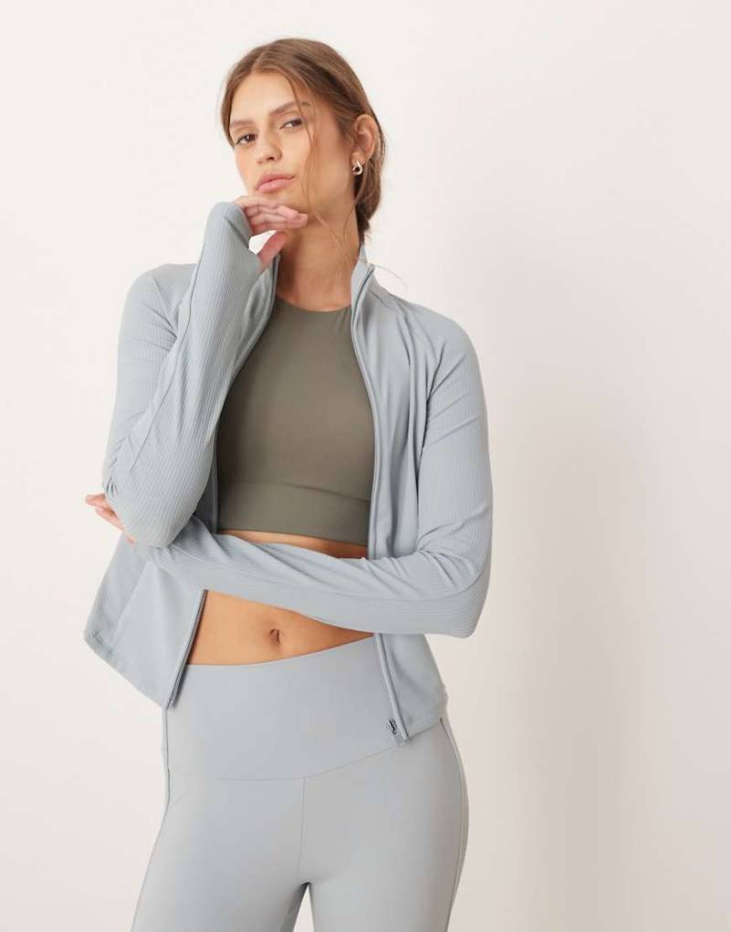 OYSHO - Comfortlux - Jacke aus geripptem Funktionsmaterial in verwaschenem Blaugrau OYSHO - Comfortlux - Jacke aus geripptem Funktionsmaterial in verwaschenem Blaugrau von Oysho