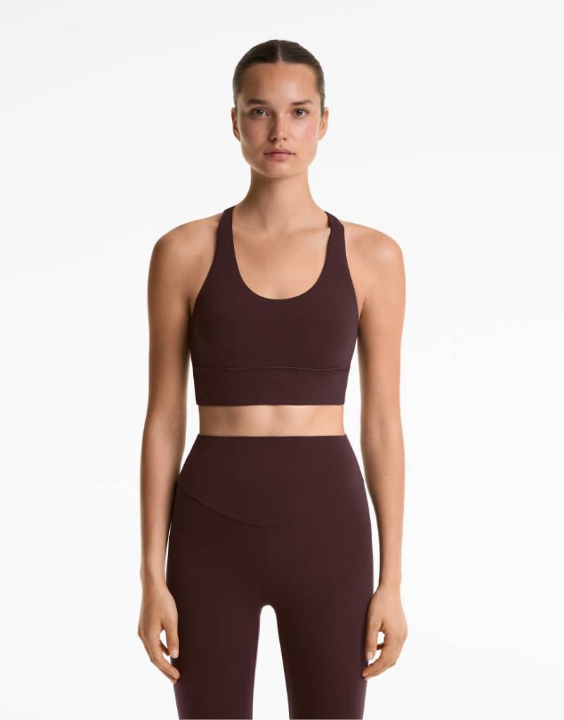 OYSHO - Comfortlux - Sport-BH in Braun mit mittlerer Stützfunktion und Körbchen-Brown von Oysho