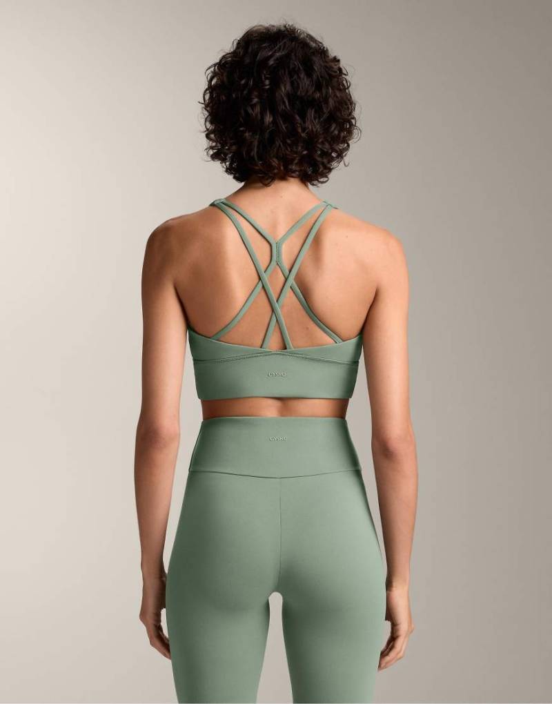 OYSHO- Comfortlux - Sport-BH in verwaschenem Grün mit Körbchen und mittlerer Stützfunktion von Oysho