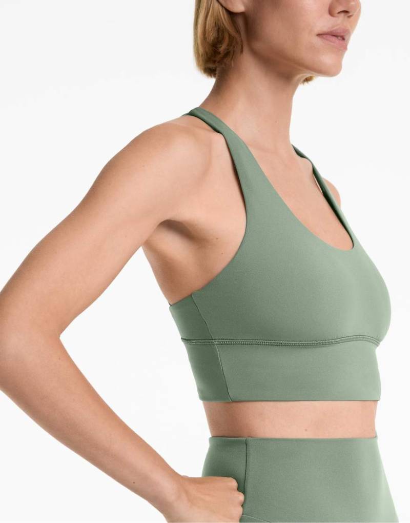 OYSHO- Comfortlux - Sport-BH in verwaschenem Grün mit Körbchen und mittlerer Stützfunktion OYSHO- Comfortlux - Sport-BH in verwaschenem Grün mit Körbchen und mittlerer Stützfunktion von Oysho