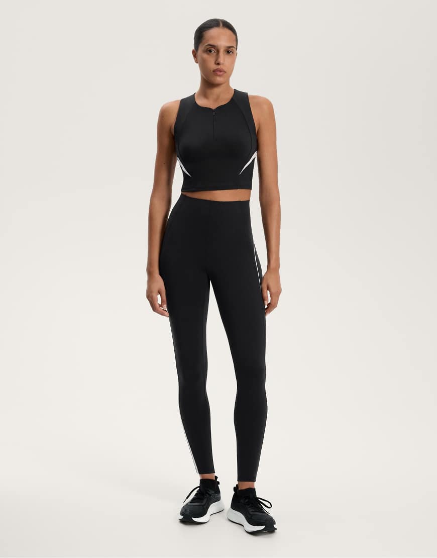 OYSHO - Compressive - Knöchellange Leggings in Schwarz mit seitlichen Streifen und hohem Bund, 65 cm Schrittlänge von Oysho