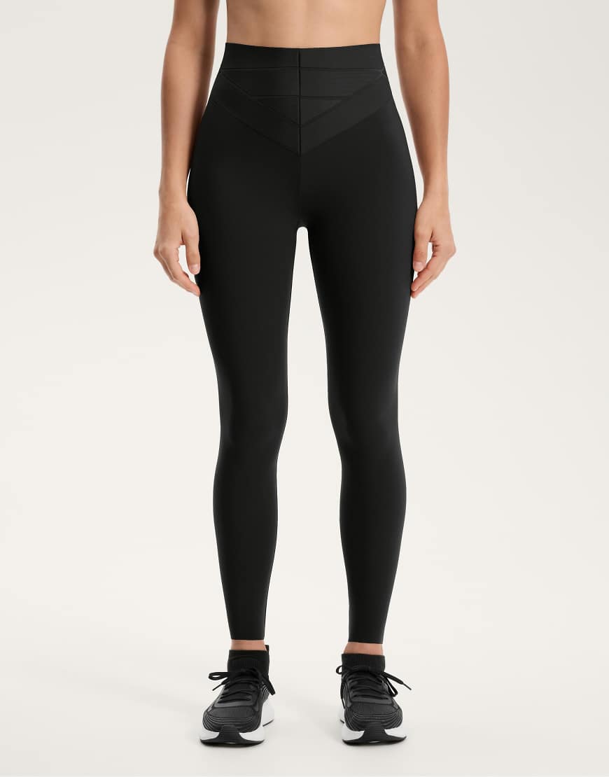 OYSHO - Core Control - Knöchellange Kompressions-Leggings in Schwarz mit hohem, stützendem Bund im Block-Design, 65 cm von Oysho