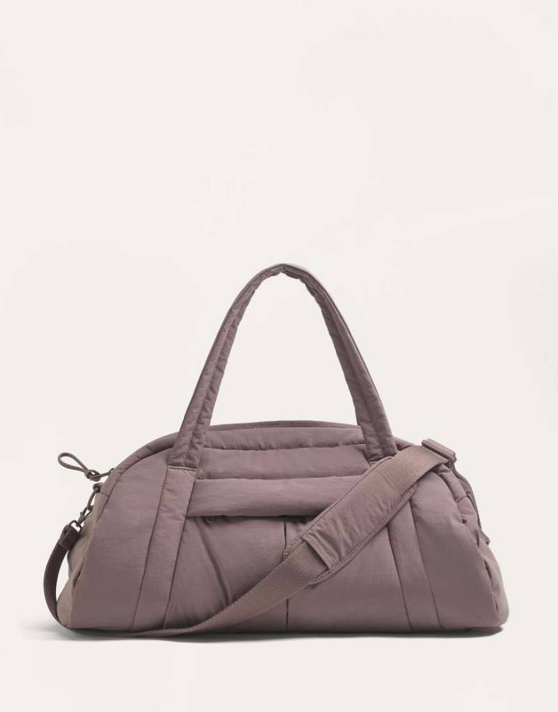 OYSHO - Gepolsterte Sporttasche aus Funktionsmaterial in Malve-Lila von Oysho