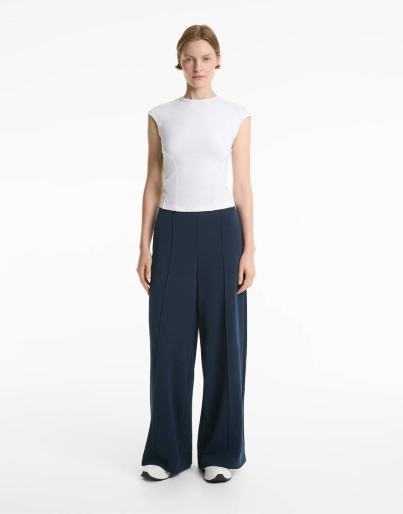 OYSHO - Gerade geschnittene Hose aus Modalmix in Marineblau mit Bügelfalte OYSHO - Gerade geschnittene Hose aus Modalmix in Marineblau mit Bügelfalte von Oysho