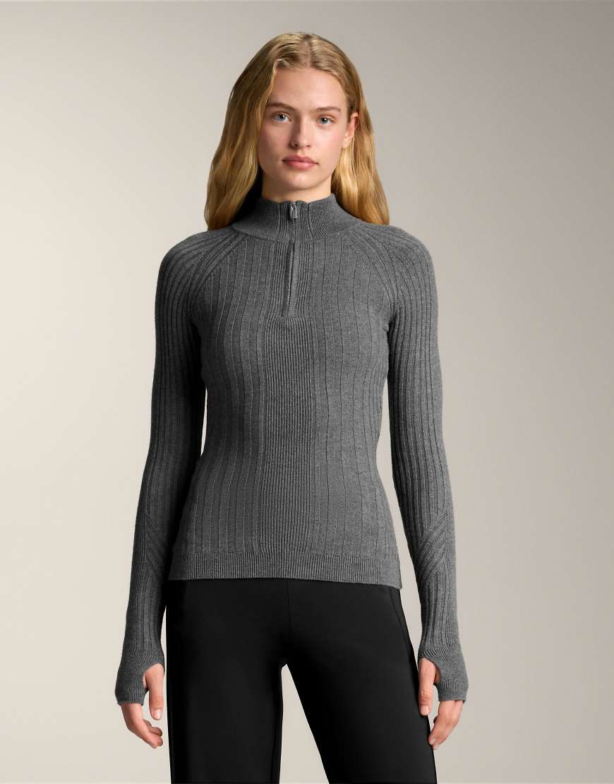OYSHO - Geripptes Baselayer-T-Shirt aus Strick, in Grau meliert mit ergonomischer Passform von Oysho