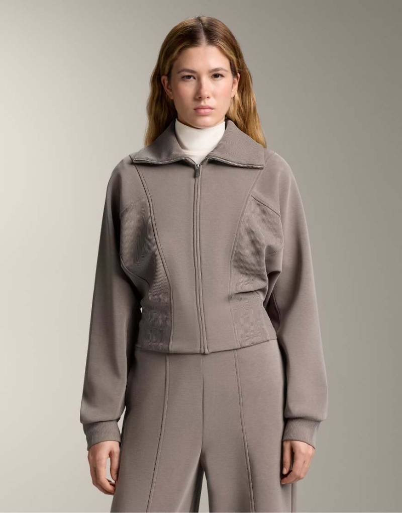 OYSHO - Hochgeschlossene Jacke aus Modal in Grau mit gerippten Details von Oysho