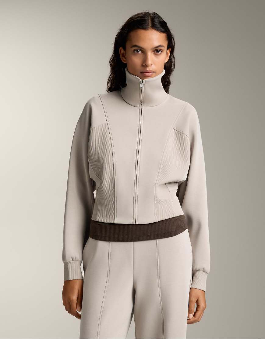 OYSHO - Hochgeschlossene Jacke aus Modal in Taupe mit gerippten Details-Grau von Oysho