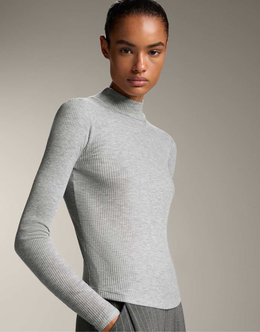 OYSHO - Hochgeschlossenes, geripptes T-Shirt mit Lyocell in Schwarz von Oysho