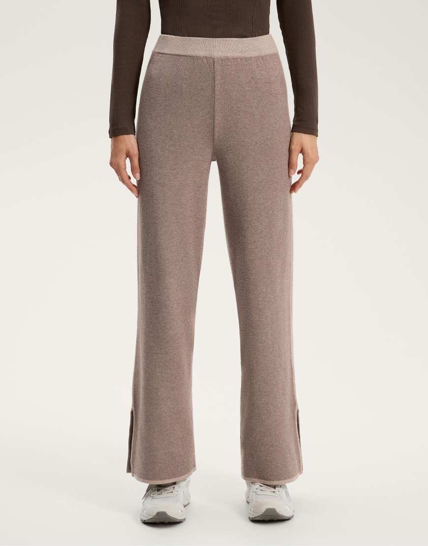 OYSHO - Hose in Grau mit geradem Bein und kontrastierender Paspelierung von Oysho