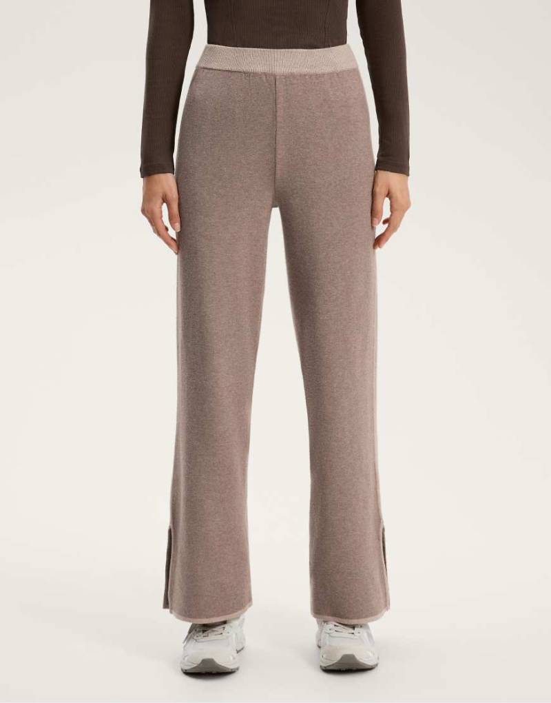 OYSHO - Hose in Grau mit geradem Bein und kontrastierender Paspelierung von Oysho