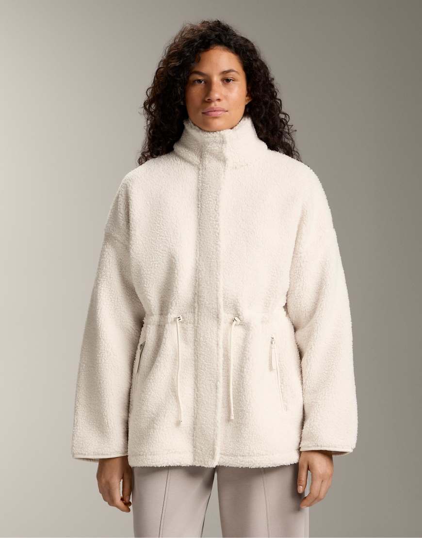 OYSHO - Jacke aus Lammfellimitat in Ecru mit verstellbarer Taille-Neutral von OYSHO