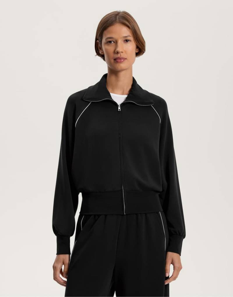 OYSHO - Jacke in Schwarz mit hohem Kragen, Paspelierung und weichem Modal von Oysho