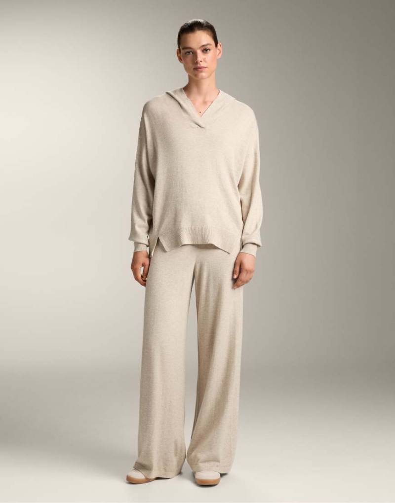 OYSHO - Kapuzenpullover aus Feinstrick in Steinbeige-Grau von Oysho