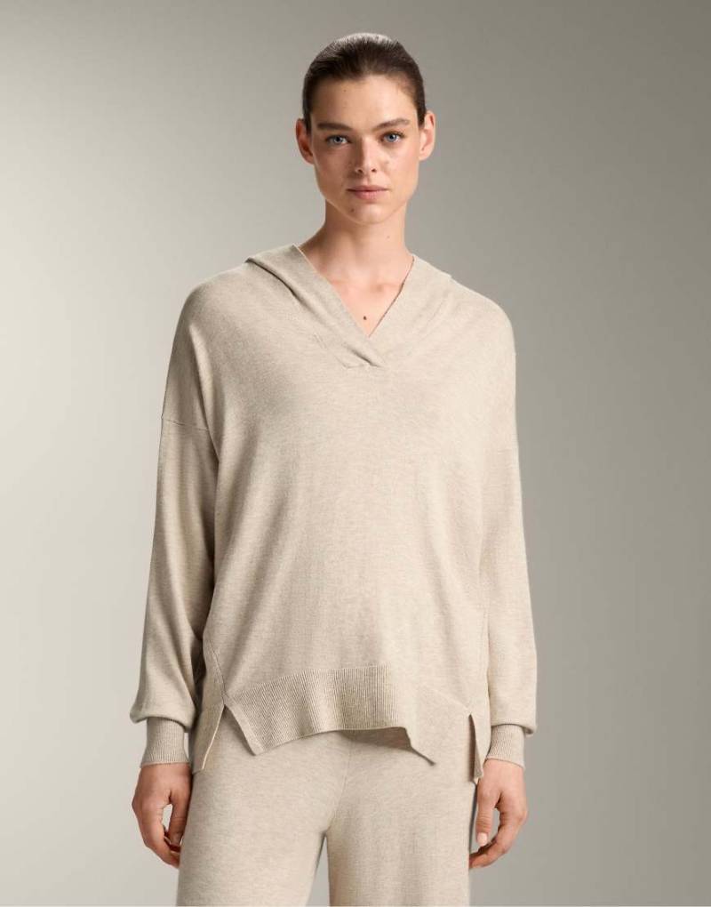 OYSHO - Kapuzenpullover aus Feinstrick in Steinbeige-Grau von Oysho