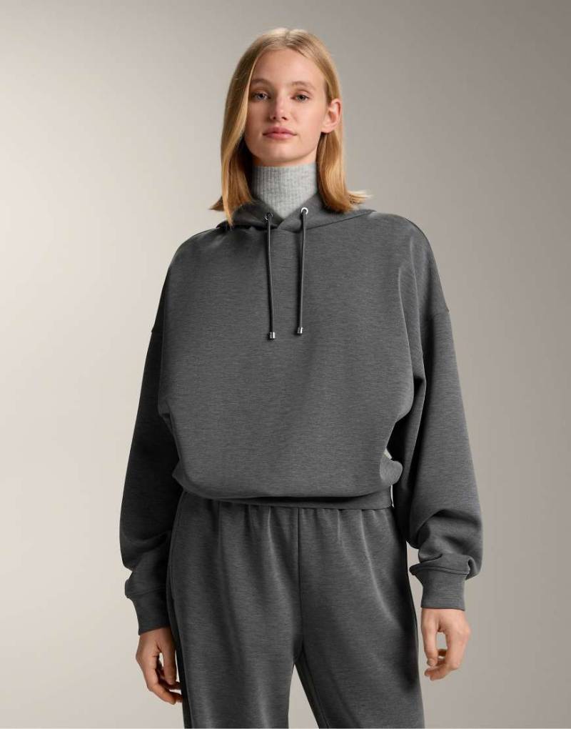 OYSHO - Kastiges Sweatshirt aus angerautem Modal in meliertem Grau mit Kapuze von OYSHO
