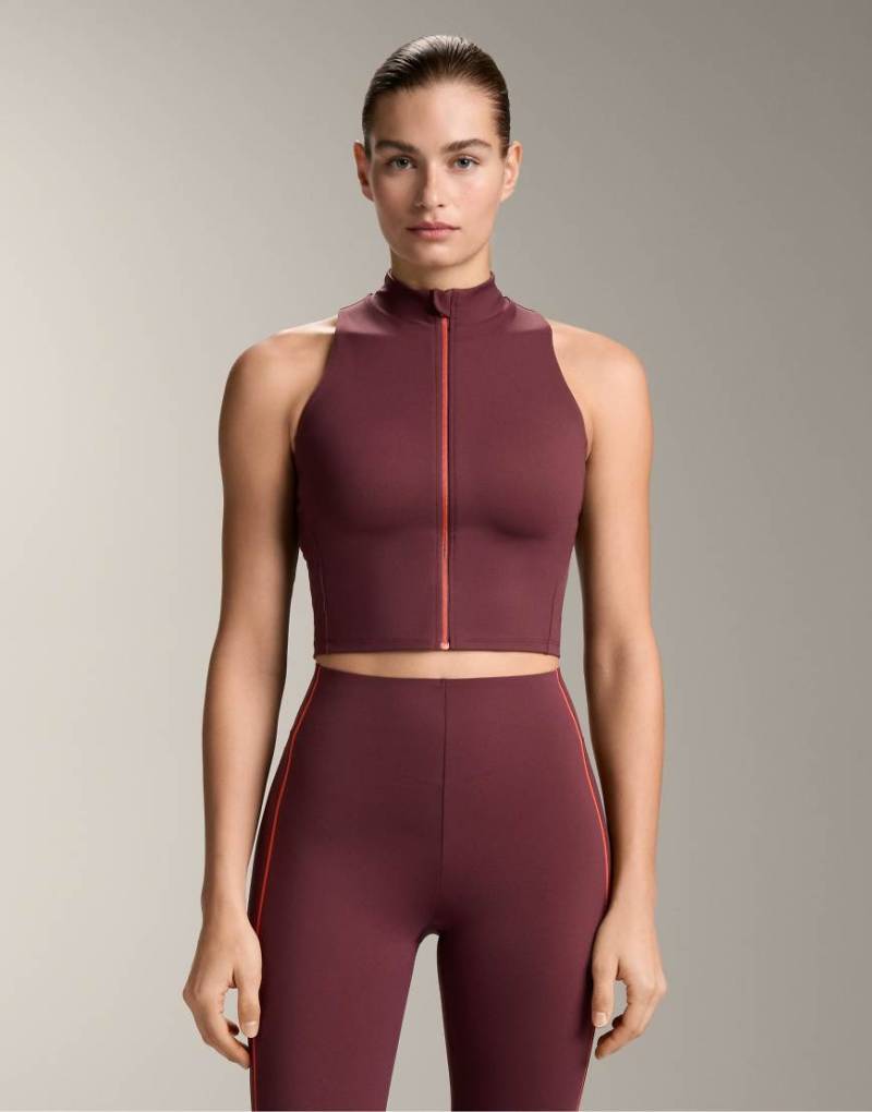 OYSHO - Kompressions-Tanktop in Kastanienbraun mit Reißverschluss-Rot von OYSHO