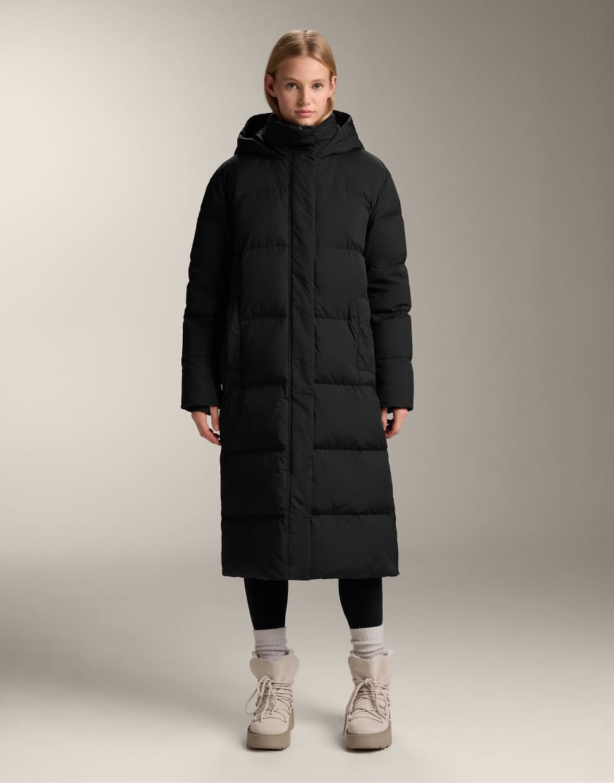 OYSHO - Lange, mit 100% Daunen wattierte Jacke in Schwarz von Oysho