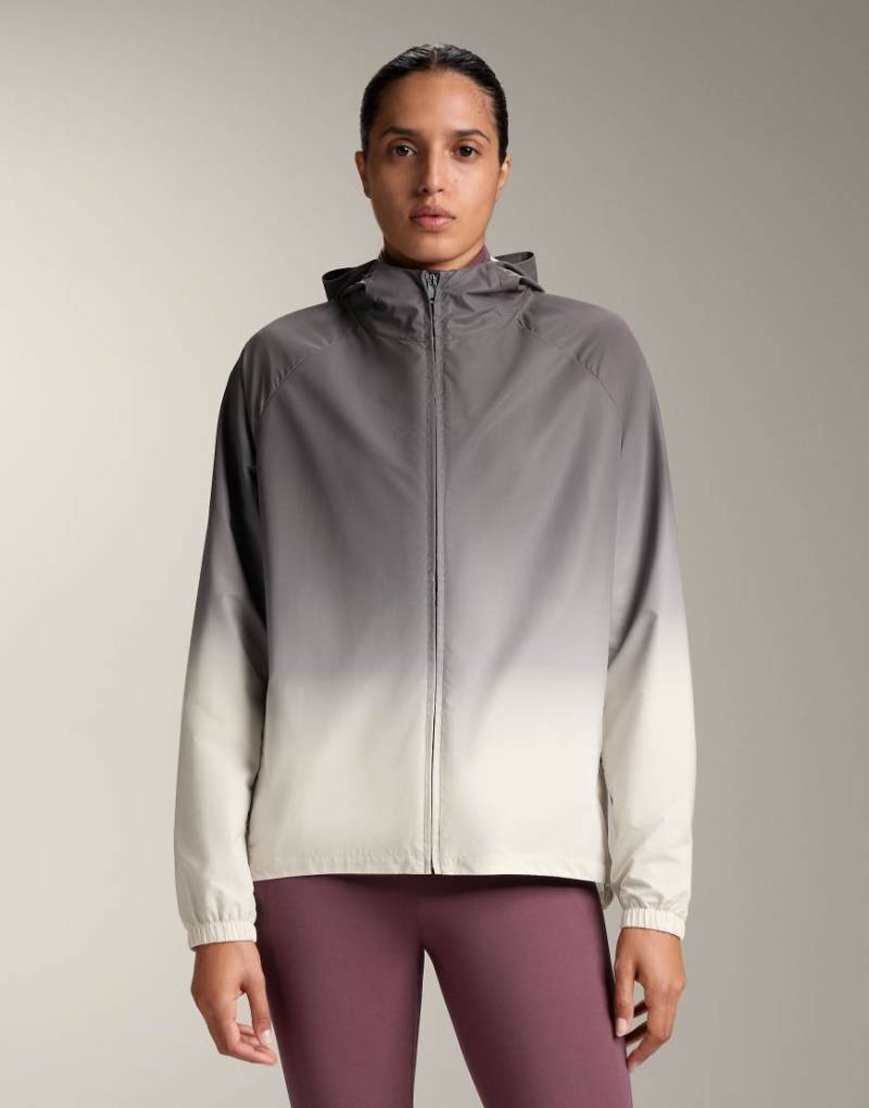 OYSHO - Leichte, wasserabweisende, reflektierende Jacke in Blau OYSHO - Leichte, wasserabweisende, reflektierende Jacke in Blau von Oysho