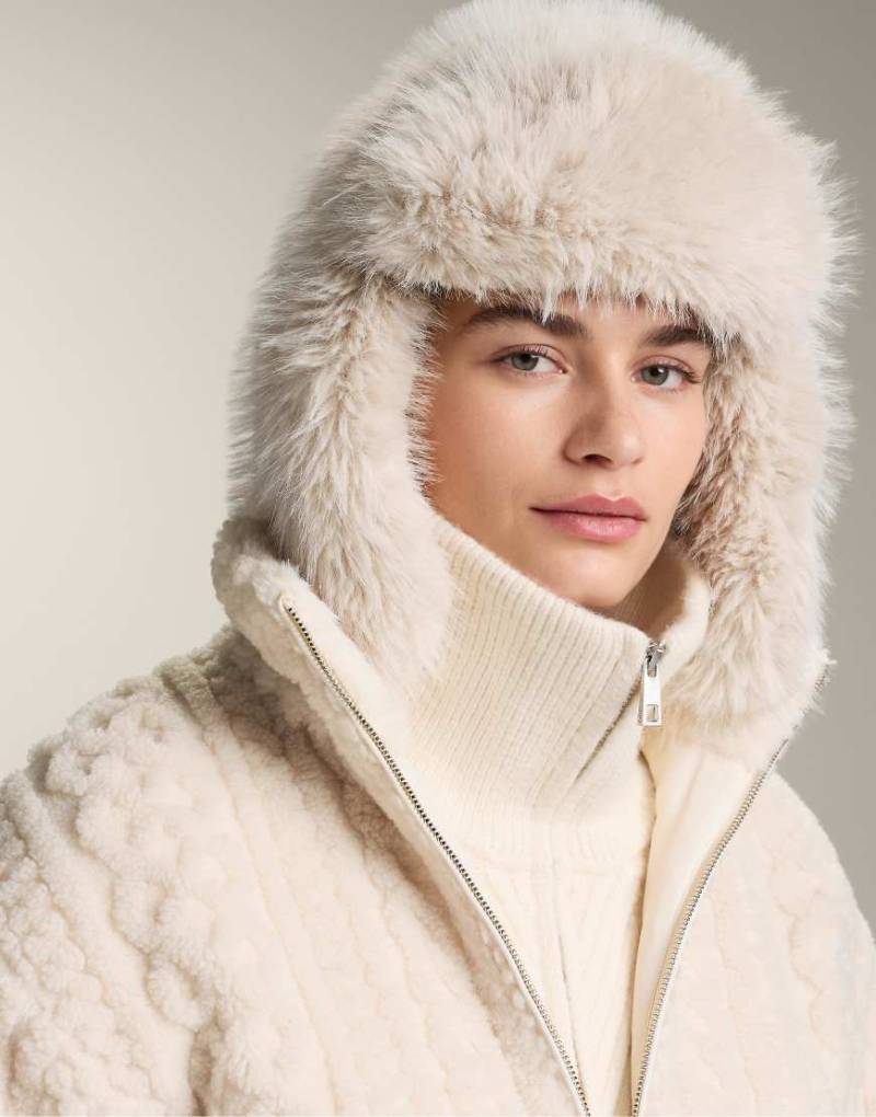 OYSHO - Mütze aus Kunstpelz in Steinbeige-Grau von Oysho