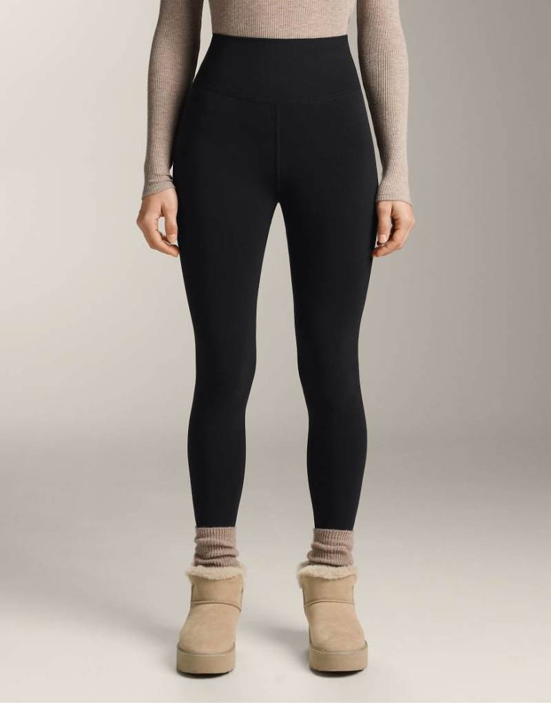 OYSHO - Nahtlose, knöchellange, superwarme Leggings in Schwarz mit sehr hohem Bund, 70 cm Schrittlänge von Oysho