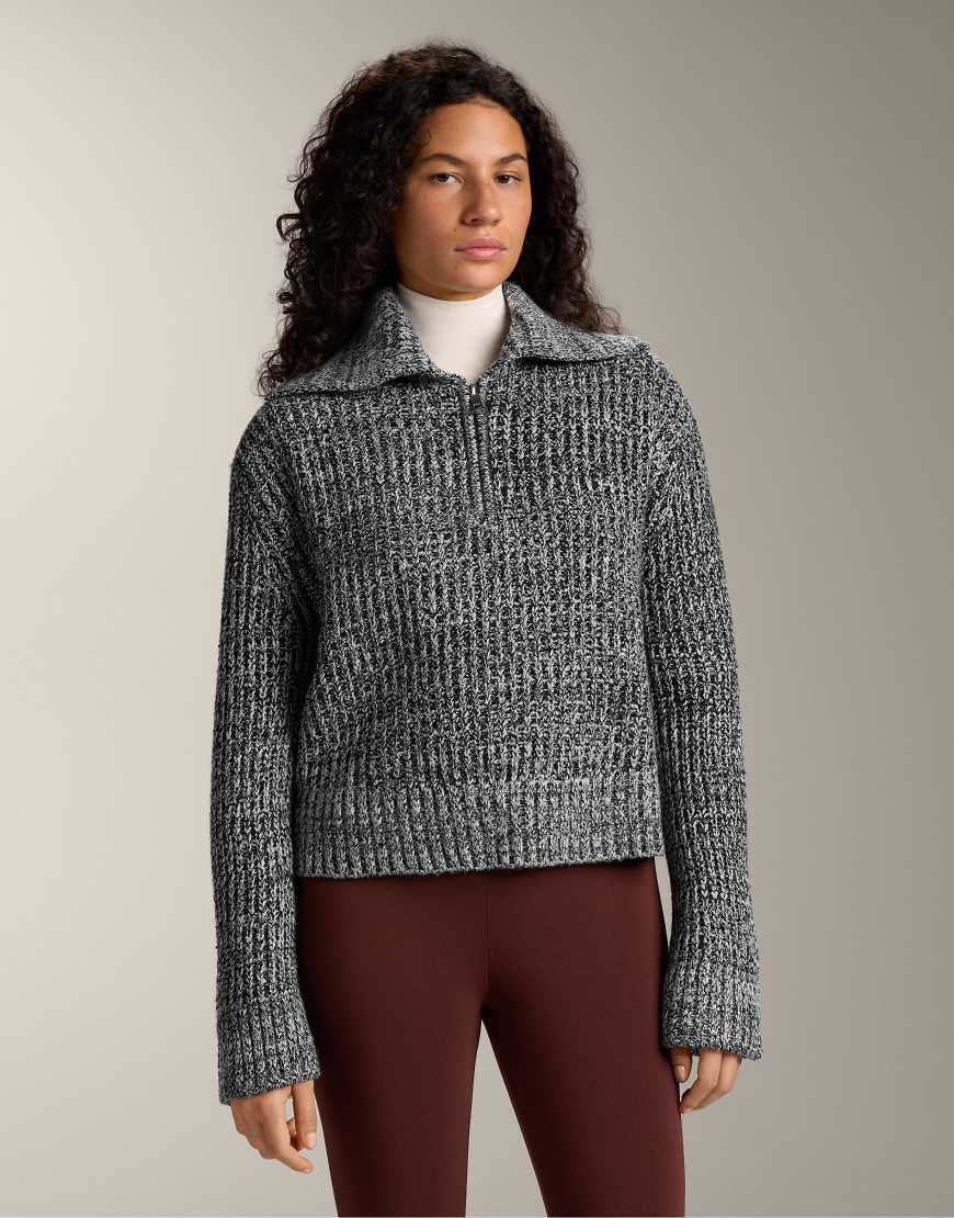 OYSHO - Pullover aus verdrehtem Strick in Schwarz mit kurzem Reißverschluss von Oysho