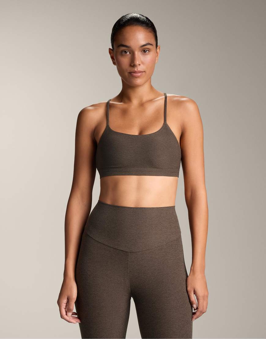 OYSHO - Sport-BH aus Comfortlux-Material in Braun mit leichter Stützfunktion und überkreuzten Trägern-Brown von Oysho