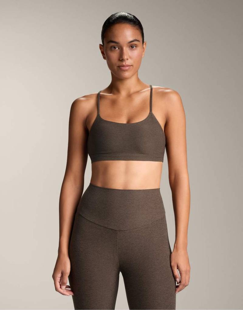 OYSHO - Sport-BH aus Comfortlux-Material in Braun mit leichter Stützfunktion und überkreuzten Trägern-Brown von Oysho