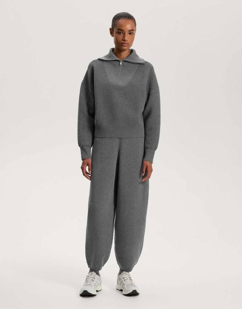 OYSHO - Strickhose in meliertem Dunkelgrau in Kokon-Passform von Oysho