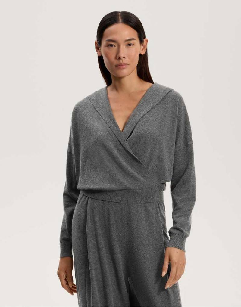OYSHO - Strickpullover in Grau mit überkreuztem Design und Kapuze von Oysho