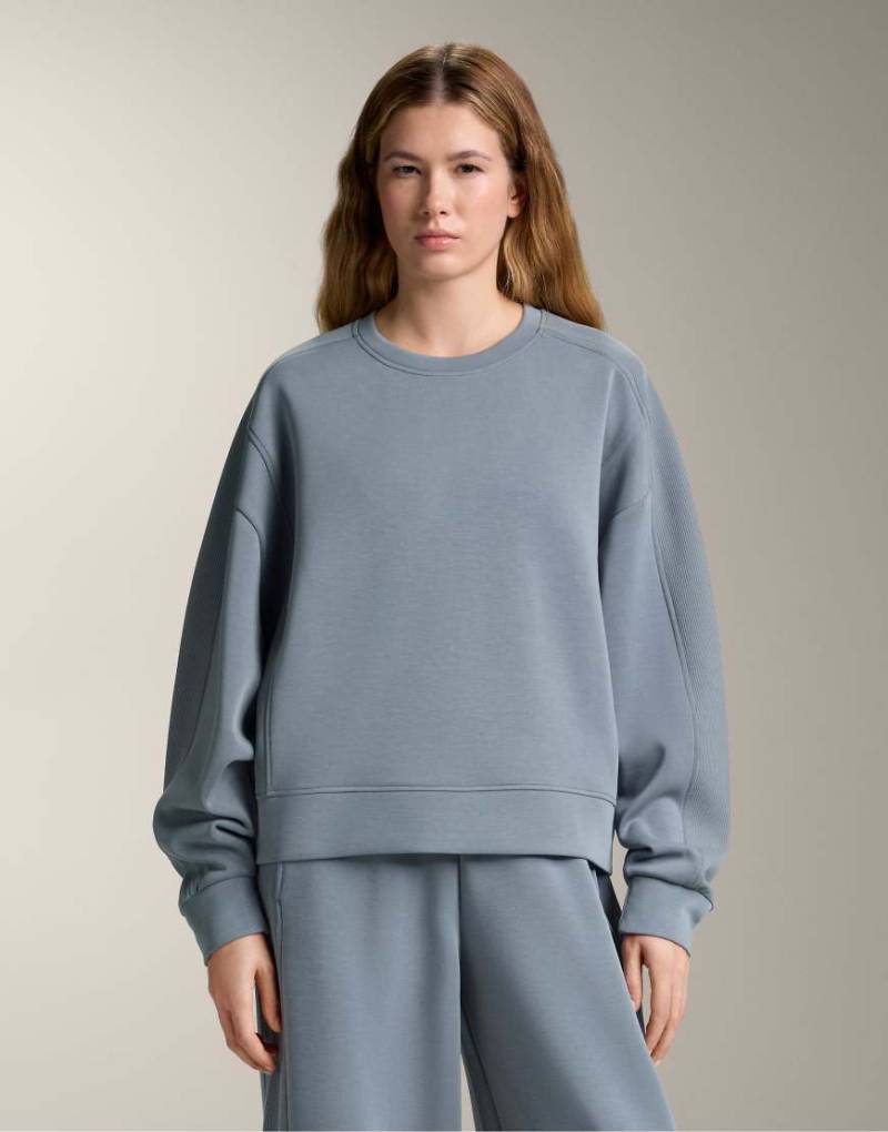 OYSHO - Sweatshirt in Graublau mit angerautem Modal und seitlicher Rippstruktur von Oysho