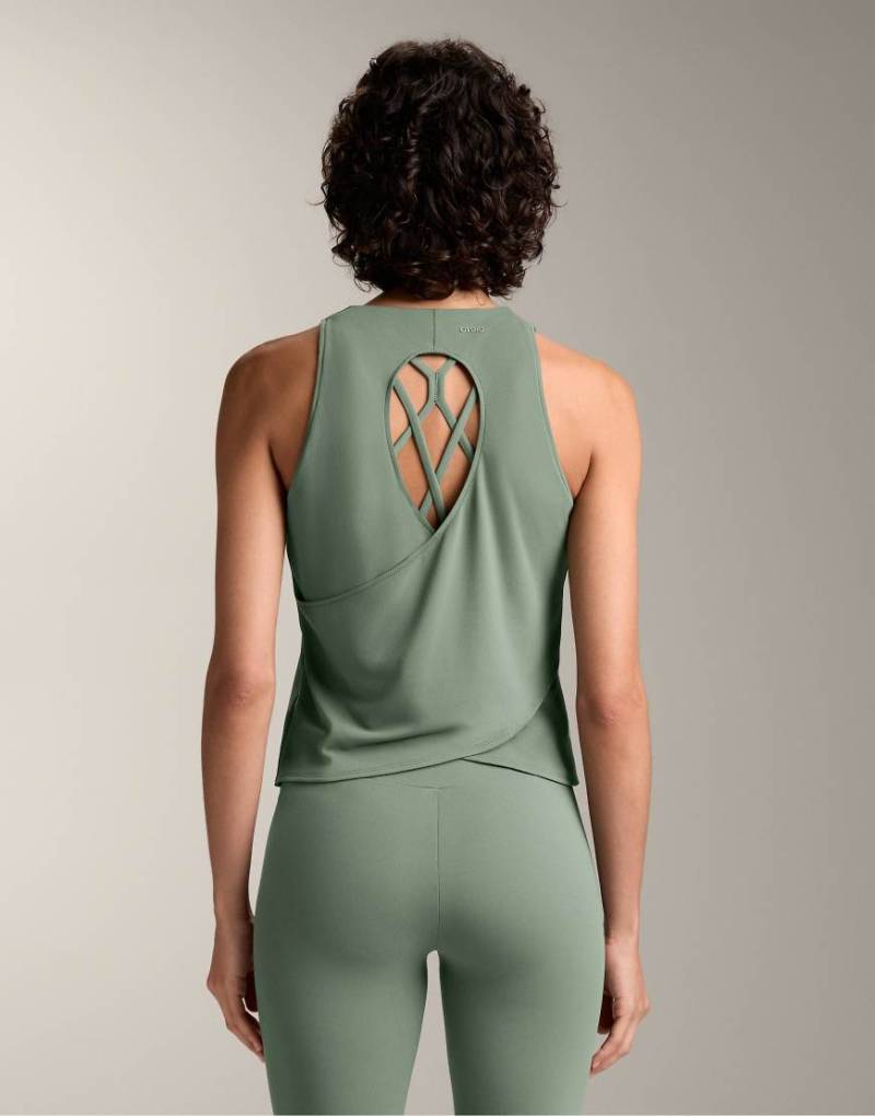 OYSHO - T-Shirt aus Comfortlux in verwaschenem Grün mit überkreuztem Design am Rücken von Oysho