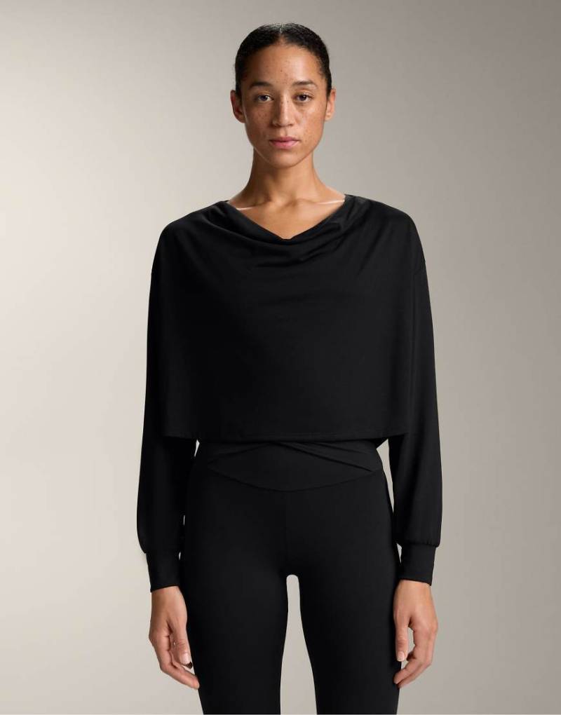OYSHO - T-Shirt aus Modal in Schwarz mit drapiertem Ausschnitt von Oysho